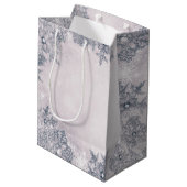 冬のワンダーランド雪の白エレガント色 ミディアムペーパーバッグ (裏面アングル)