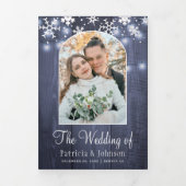 冬のワンダーランド雪の結晶の写真QR RSVP 結婚's 三つ折り招待状 (カバー)