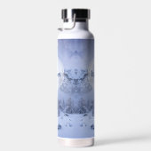冬のワンダーランド霧氷の森の雪のモノグラム ウォーターボトル (右面)