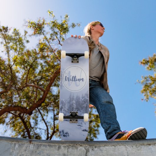冬のワンダーランド霧氷の森の雪のモノグラム スケートボード (室外1)
