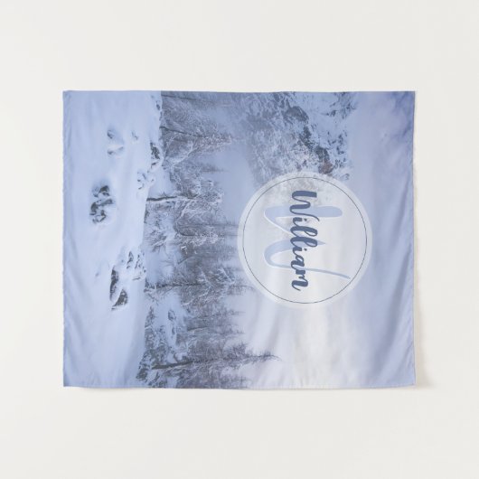 冬のワンダーランド霧氷の森の雪のモノグラム タペストリー (正面(横))