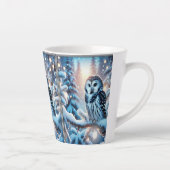 冬のワンダーランド・クリスマスの美しいフクロウ カフェラテマグ (右)