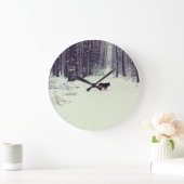 冬のワンダーランド:雪の松の森 ラージ壁時計 (ホーム)