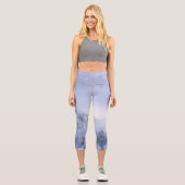 冬のワンダーランド、霧、トウヒの森と山 カプリレギンス (正面)