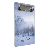 冬のワンダーランド、霧、トウヒの森と山 ミニクリップボード (アングル)