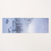 冬のワンダーランド、霧、トウヒの森と山 ヨガマット (正面(横))