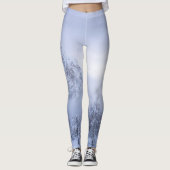 冬のワンダーランド、霧、トウヒの森と山 レギンス (正面)