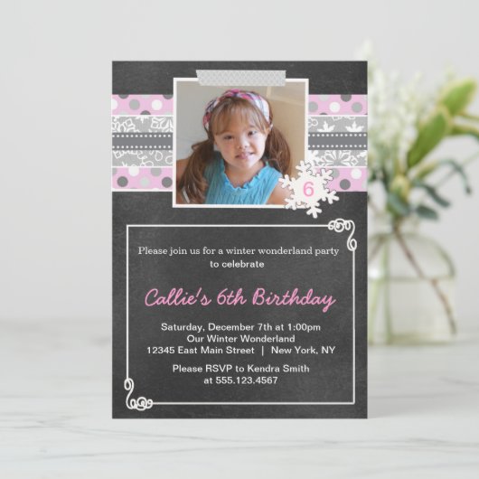 冬の不思議の国の誕生日のパーティの招待状のピンク 招待状 (スタンド正面)