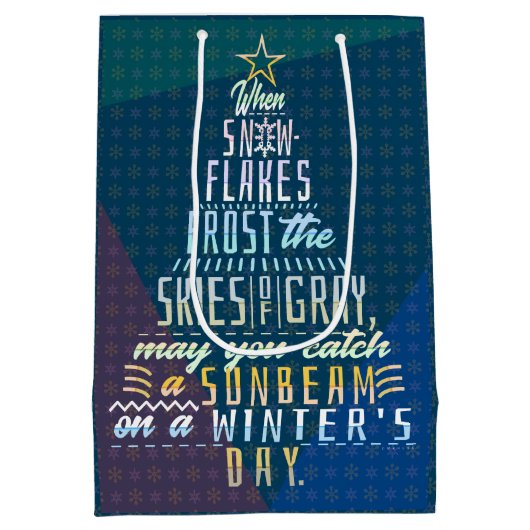 冬の休日クリスマスツリー雪のフレークの詩 ミディアムペーパーバッグ (裏面)