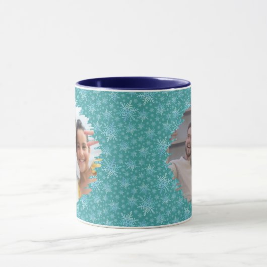 冬の休日スノーフレークのクリスマスフォトマグギフト マグカップ (中央)