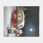 冬の偉大なダーンキャラバンクリスマスアドベンチャー フリースブランケット (正面(横))