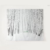 冬の公園のグリーンベンチ。クリスマスに雪を降らせろ タペストリー (正面(横))