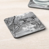 冬の凍結する川上のアーチ橋 コースター (左側)