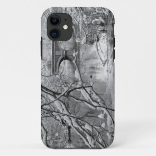 冬の凍結する川上のアーチ橋 iPhone 11 ケース