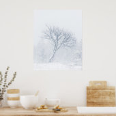 冬の吹雪の間の寂しい木 ポスター (キッチン)