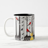 冬の喜び – スカーフの猫樺の木ツリー深紅色 ツートーンマグカップ (左)