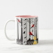 冬の喜び – スカーフの猫樺の木ツリー深紅色 ツートーンマグカップ (左)