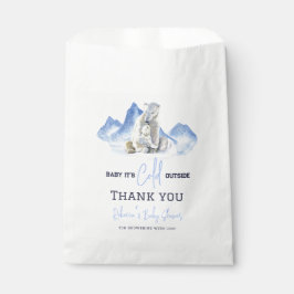 冬の外で寒いシロクマの赤ちゃんシャワー フェイバーバッグ