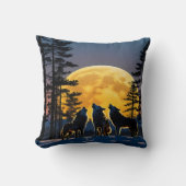 冬の夜にオオカミが満月の下で泣き叫ぶ クッション (正面)