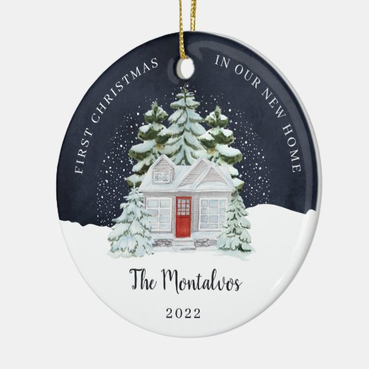 冬の夜の初めてのクリスマスが私たちの新しい家 セラミックオーナメント (左)