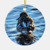 冬の川でマラードダック – 野生動物写真 セラミックオーナメント (正面)