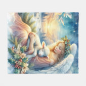 冬の平和にいる子羊を抱くクリスマスの天使 フリースブランケット (正面(横))