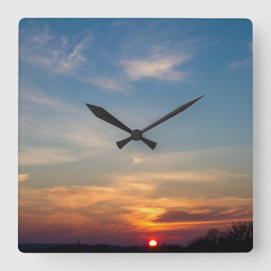 冬の日没の空 スクエア壁時計 (正面)