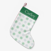 冬の星とスノーフレークのパタパーソナライズされたーン スモールクリスマスストッキング (正面 (吊り時))