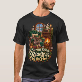 冬の暖炉のそばでの読書 Tシャツ