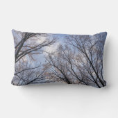冬の朝の木を見上げる ランバークッション (裏面)