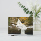 冬の杉の滝、オハイオ州ホッキングヒルズ ポストカード (スタンド正面)