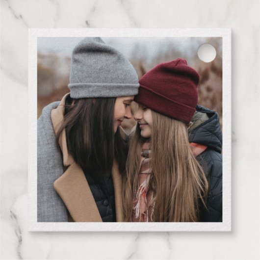 冬の松の木のクリスマスフォト フェイバータグ (裏面)