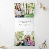 冬の松の枝3枚のエレガント写真クリスマス 三つ折りクリスマスカード (内部)