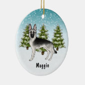 冬の森で銀色のセーブルドイツシェパード犬 セラミックオーナメント (右)