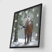 冬の森に落雪する茶色の馬 スクエア壁時計 (傾斜)