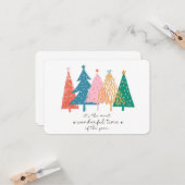 冬の森のカラフルドードルパインツリークリスマス カード (正面/裏面インサイチュ)