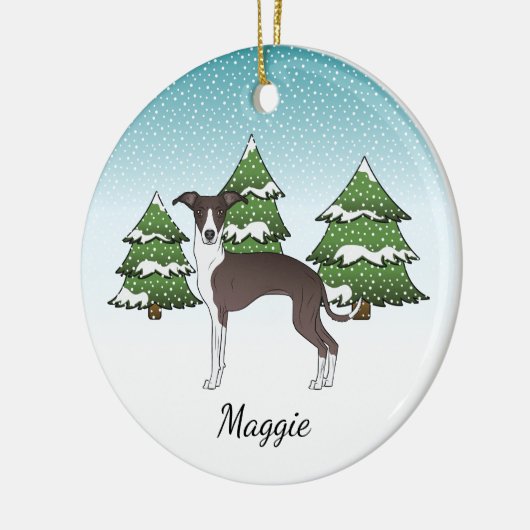 冬の森の中でイタリアンの白いグレイハウンド セラミックオーナメント (左)