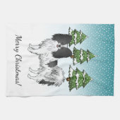 冬の森の中で白黒のパピヨンかわいい犬 キッチンタオル (横)