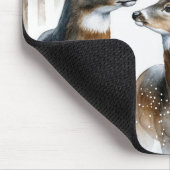 冬の森の中で雄と雌 マウスパッド (コーナー)