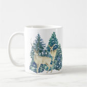 冬の森の中のシカ コーヒーマグカップ (左)