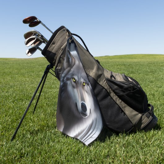 冬の森の中の狼 ゴルフタオル (グリーン)