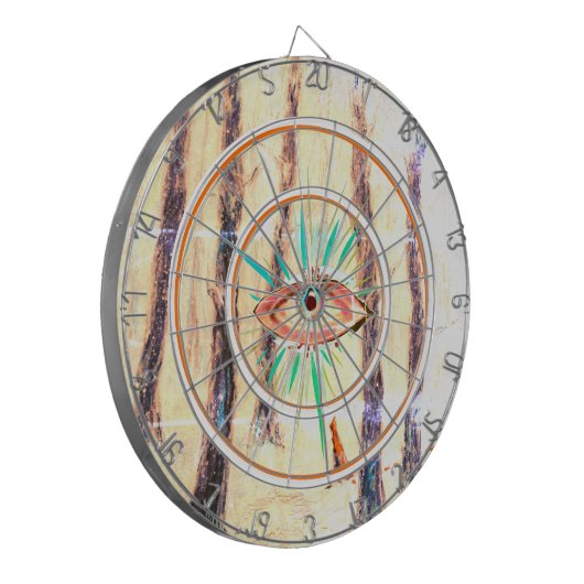 冬の森の中の赤い乗馬フードのような姿 ダーツボード (正面左)