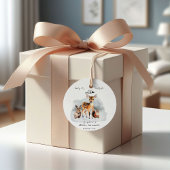 冬の森の外の冷たい動物の雪 フェイバータグ