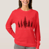 冬の森の松と雪の結晶 クリスマス Tシャツ (正面)