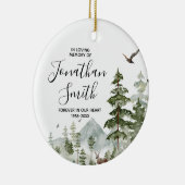 冬の森の松の木を愛の記憶に セラミックオーナメント (右)