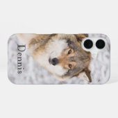 冬の森の狼 iPhone 16ケース (裏面横)