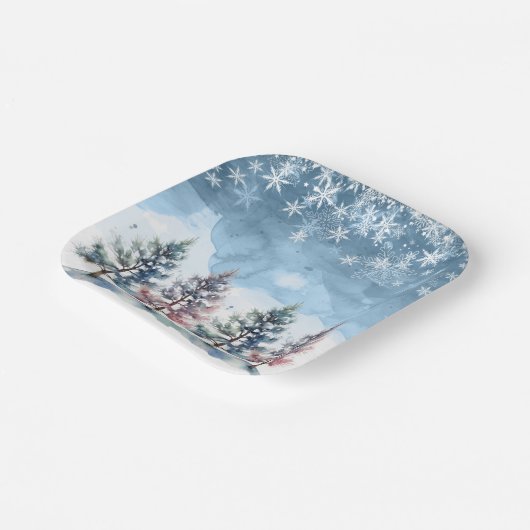 冬の森の雪と松の木の赤ちゃんシャワー ペーパープレート (傾斜あり)