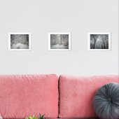 冬の森の雪に覆われた道 (リビング)