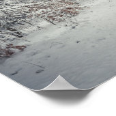 冬の森の雪に覆われた道 ポスター (角)