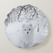 冬の森の雪キツネ ラウンドクッション (裏面)
